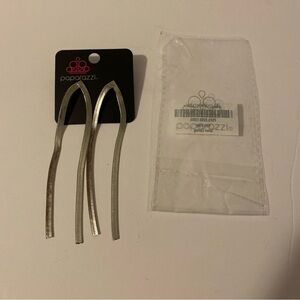 Paparazzi ~ Very Viper Silver Earrings NEW